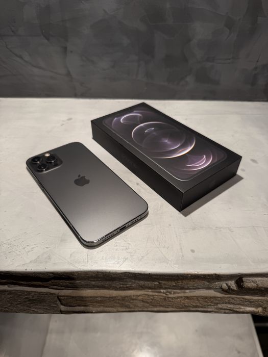 Перфектен Iphone 12 Pro Max 256 GB Graphite