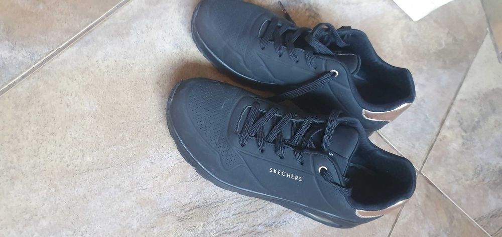 Adidasi unisex Skechers negru 41-42