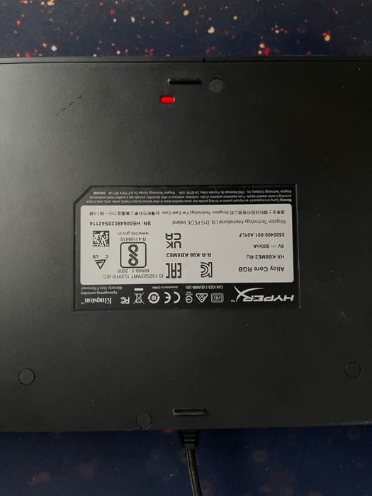 продаю клавиатуру торг есть