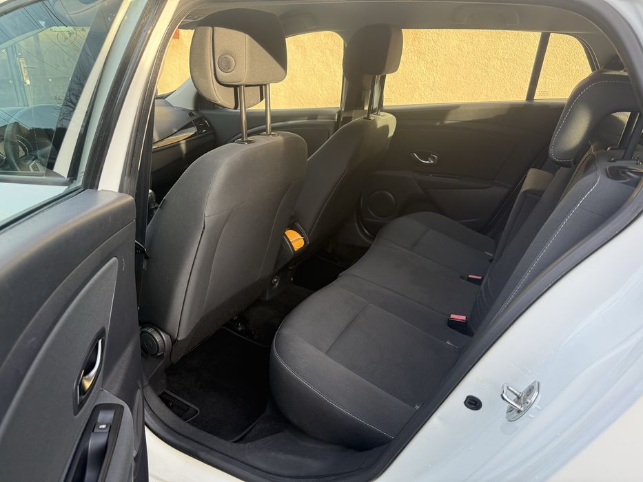 Renault megane 3 1.5dci 110 cai Euro 5