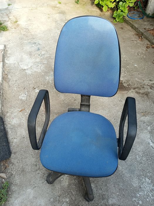Vând scaun de birou