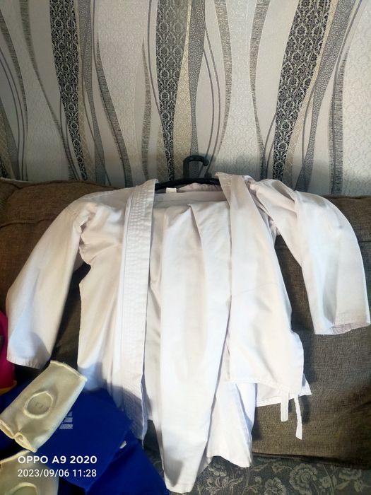 Продам кимоно для каратэ