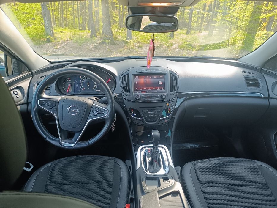 Vând Opel insignia