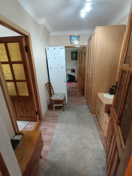 Продам пол дома с гаражом, сараем