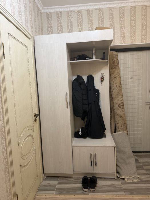 Шкаф для прихожей