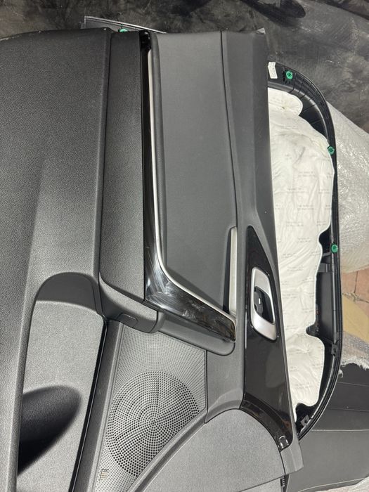 Кори за врати лява дясна KIA III PROCEED CEED