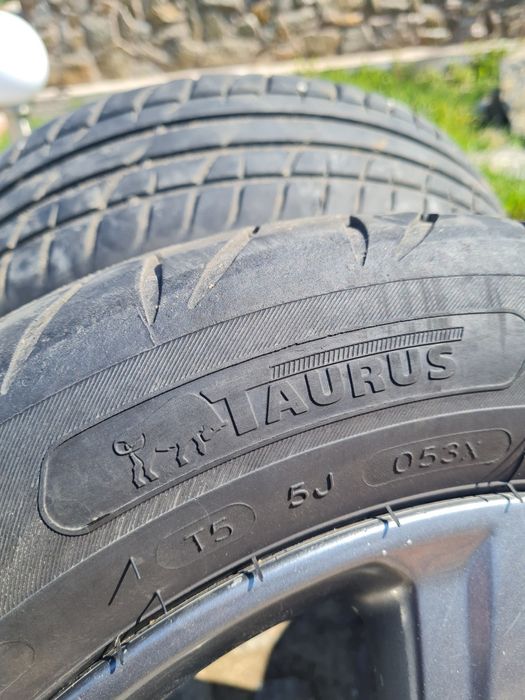 Vand jenti aliaj cu anvelope de vara opel