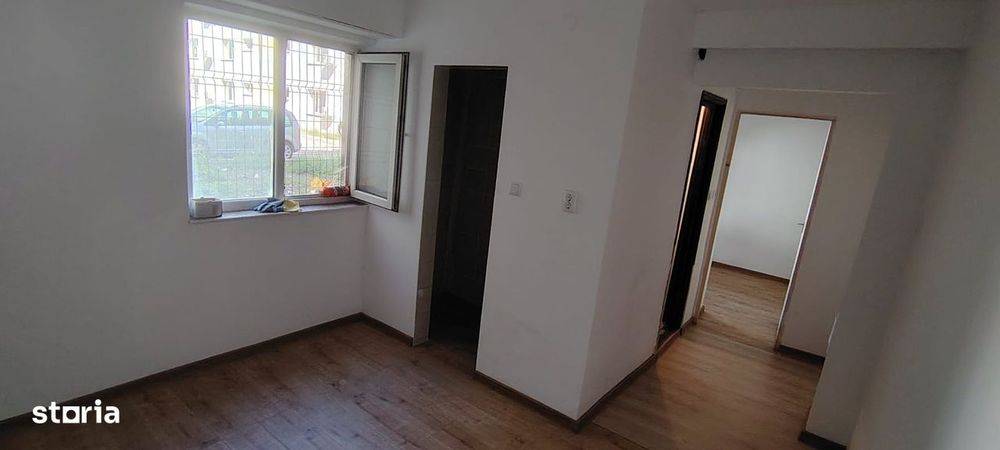 Apartament 2 camere renovat la parter