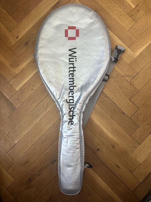 Тенис ракера от високомодулен графит