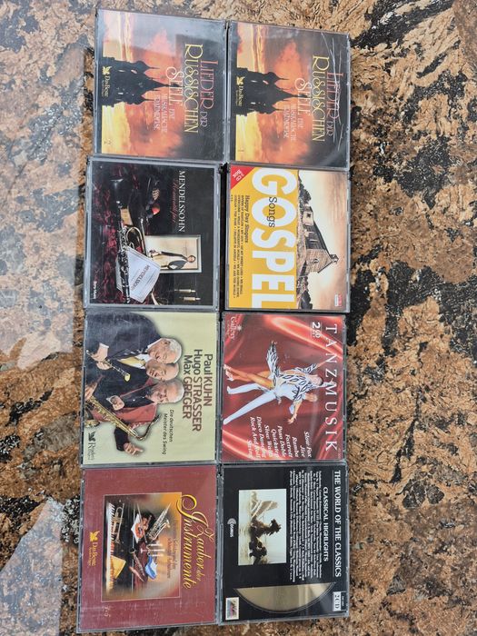 Vând Lot 16 CD cu muzică clasică mixta made in Germany 

Artiști:

- F