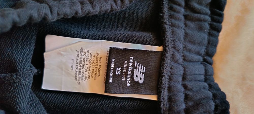 Vand pantalini scurti marimea xs
