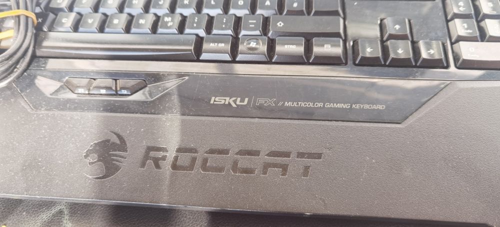 Roccat Isku FX multicolor gaming keyboard