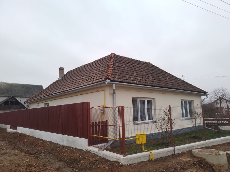 Proprietate de vânzare în Seini,cu două intrări separate