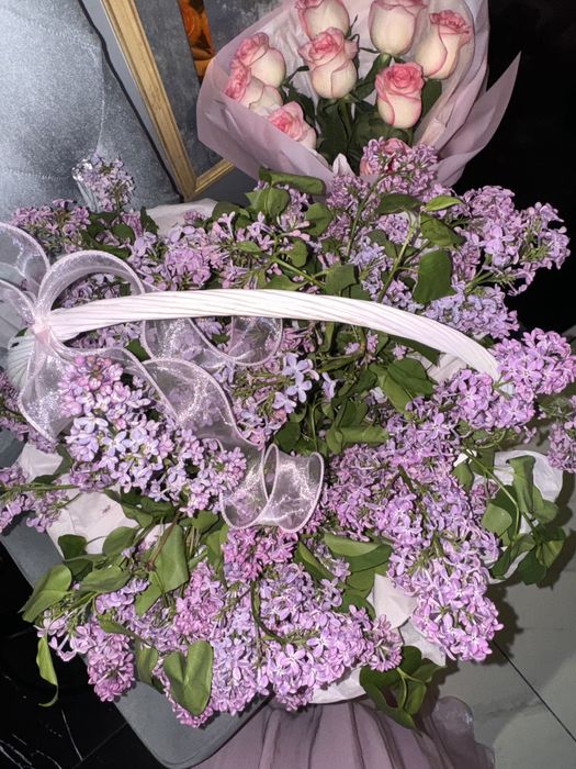 Туған күннен келген гүл бар