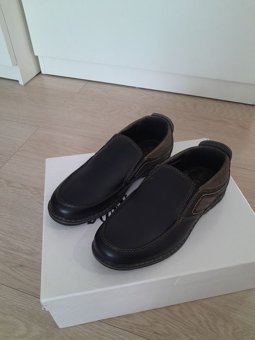 Продам туфли для мальчика