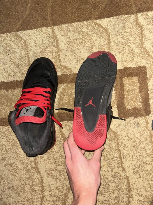 Adidasi Air Jordan 4 RM