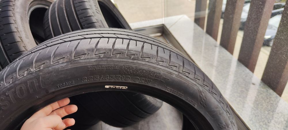 Продавам летни гуми Bridgestone Turanza 225 45 19