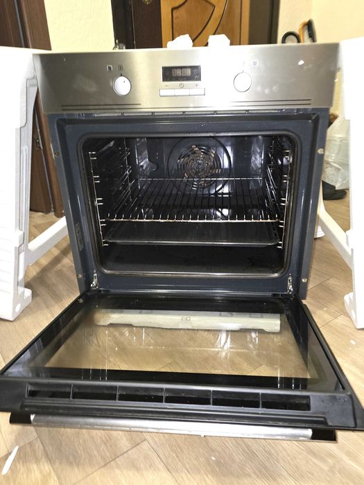 Cuptor electric incorporabil Electrolux, Model: EOB3450AOX
