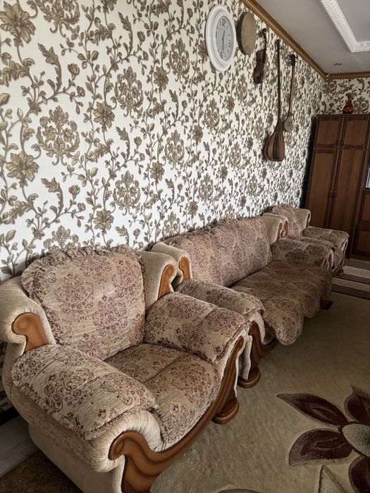 Продам дивань большой