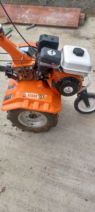 Vând motosapa dac