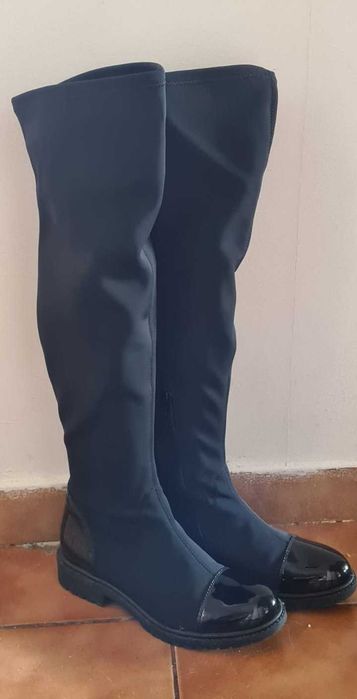 Cizme peste genunchi