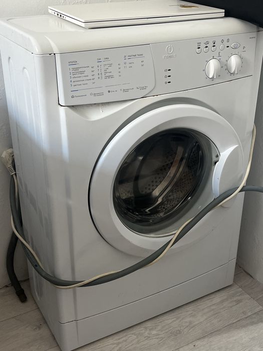 Продам машинку автомат район Эталон