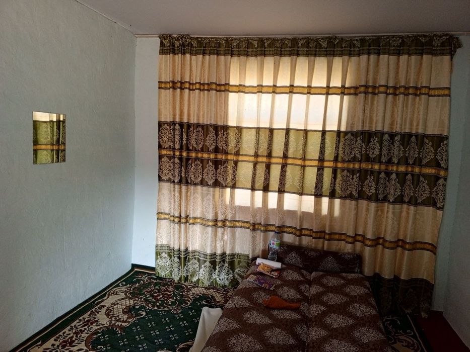 Uy sotiladi.Srochno!