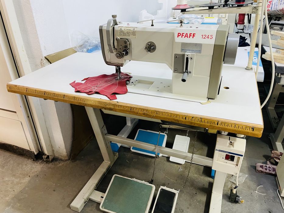 Masina de cusut Pfaff 1245 cu triplu transport