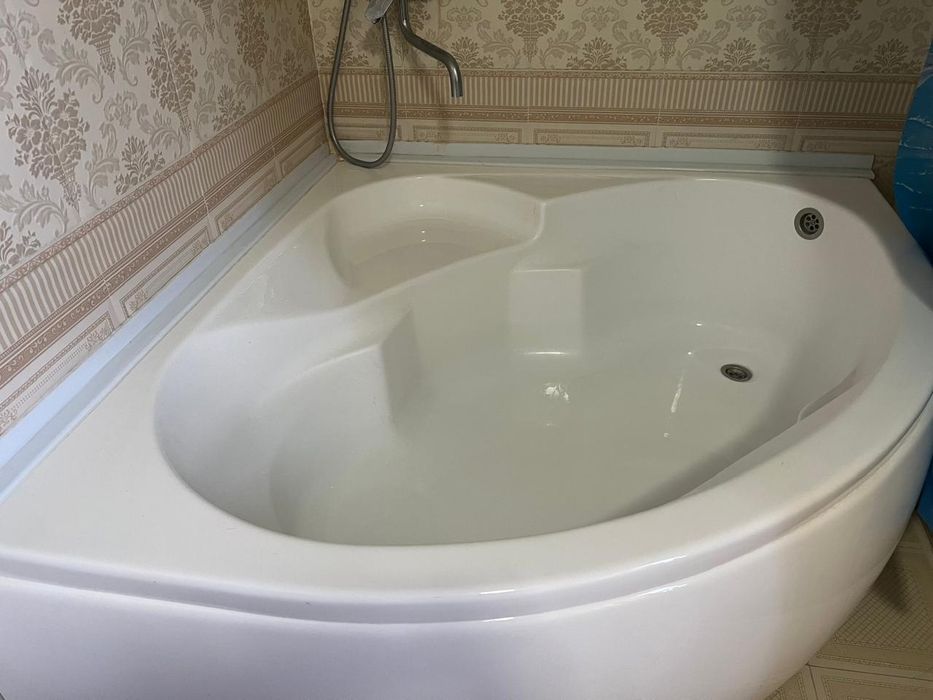 Акриловая ванна.