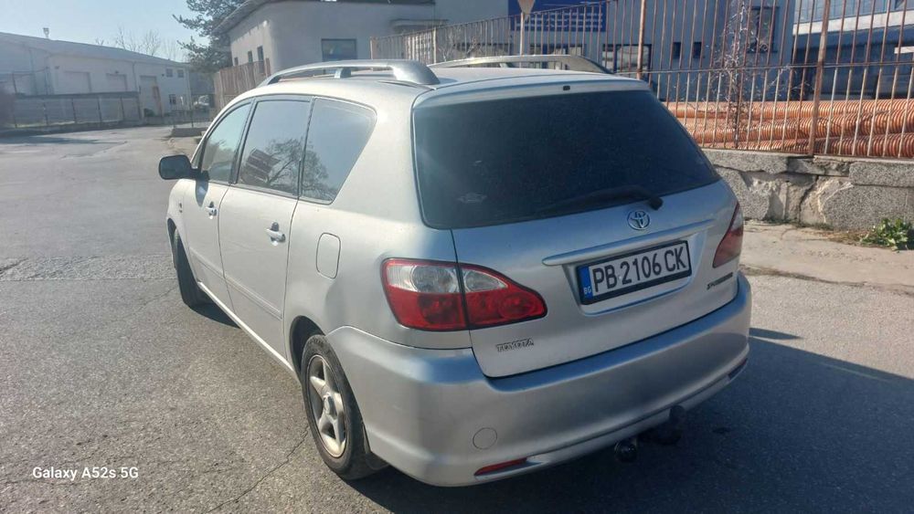 Тойота авенсис версо