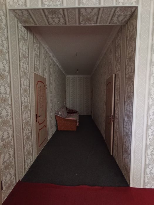 Arzon va qulay 6 xonali uy sotiladi