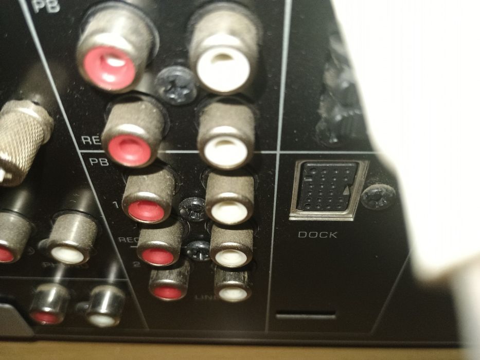 Продавам Yamaha R-S 300