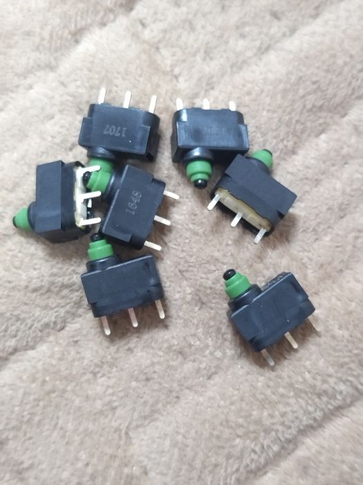 Кнопка концевик замка двери Ауди а6с5