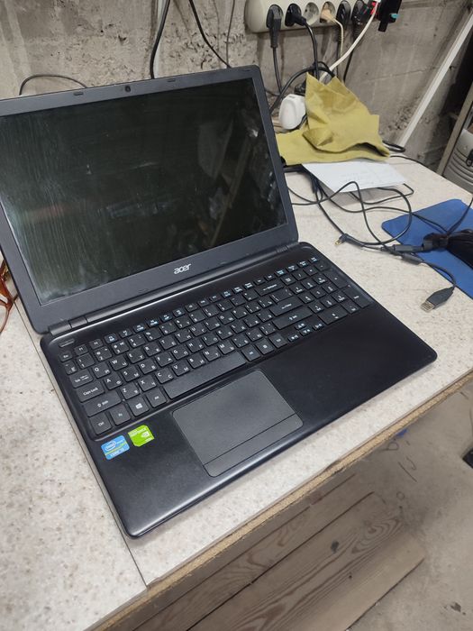 Ноутбук Acer aspire E1 -570g