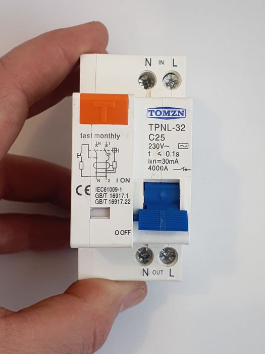 Siguranta diferentiala C25 Tomzn 25A tip AC