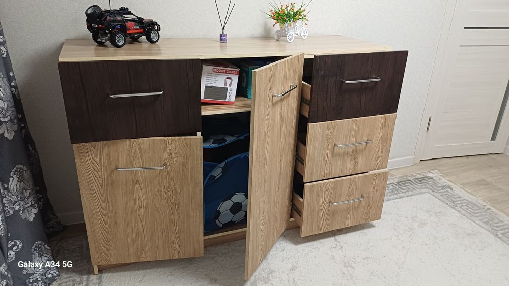 Комод продам большой