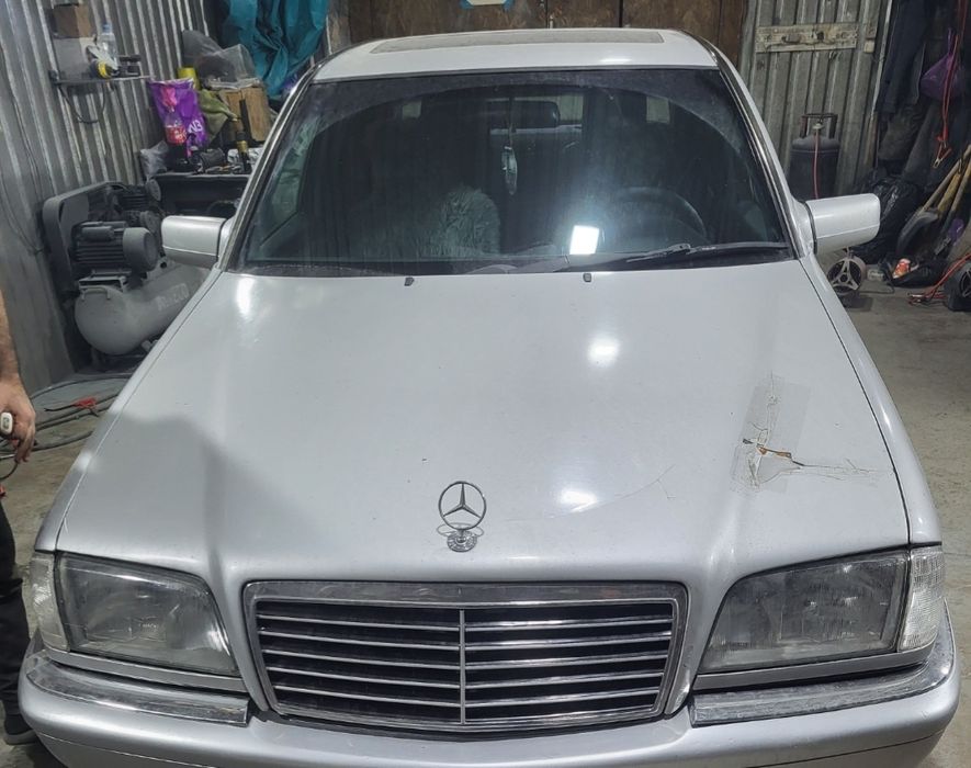 Капот мерседес w202