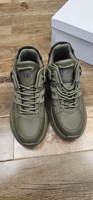 Încălțăminte Guess mărimea 41