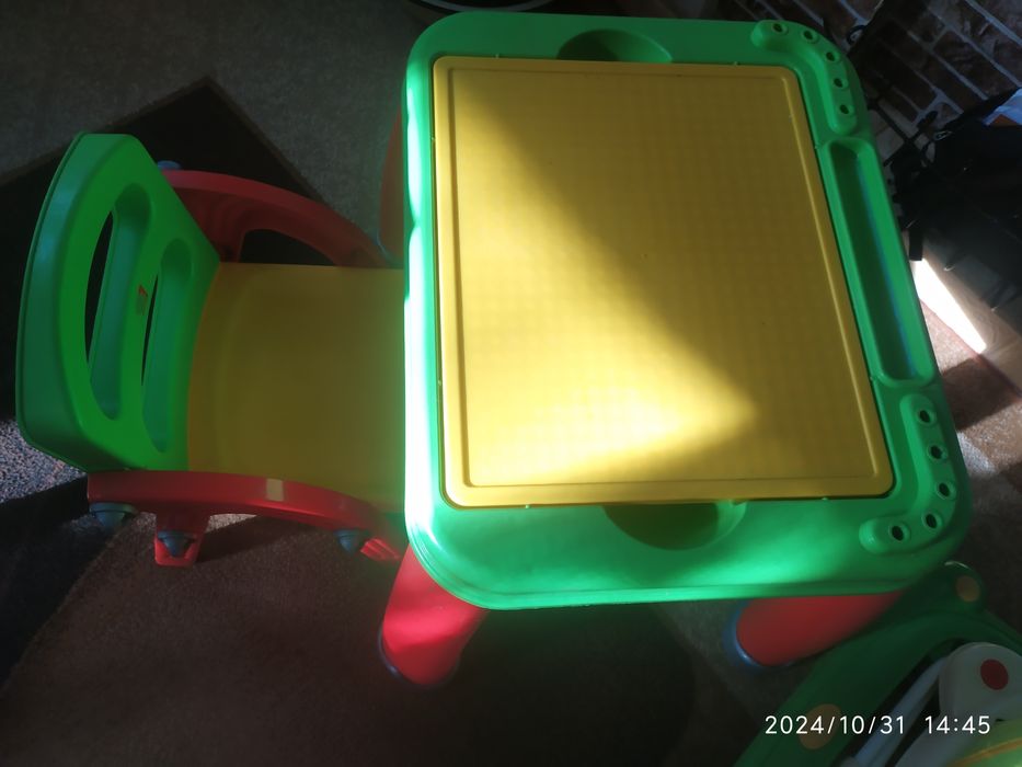 Детский стол со стульчиком