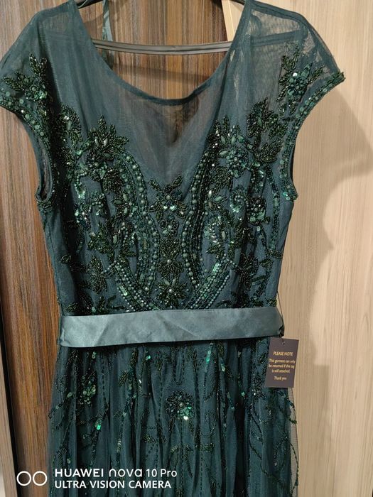 Официална рокля нова