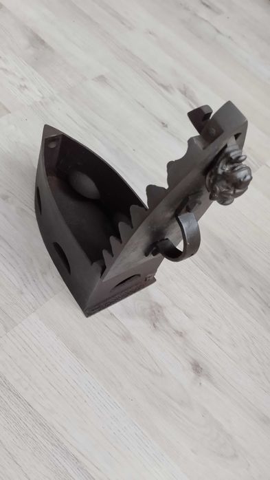 Fier de calcat vechi obiect de colectie sau decor