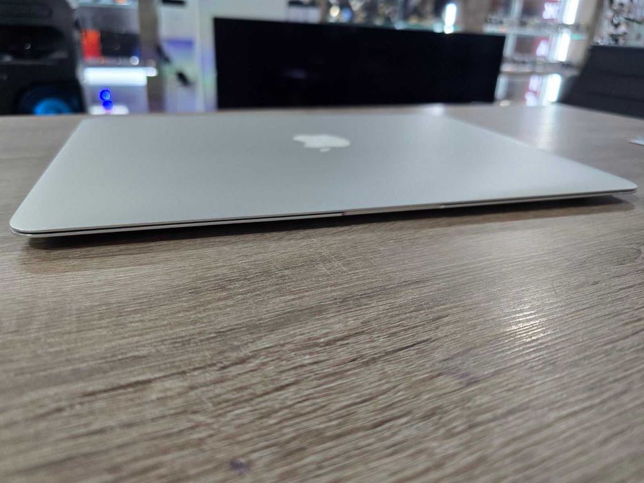 Лаптоп MacBook Air (13-inch,Mid 2013)