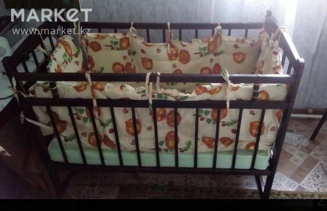 Детская кроватка