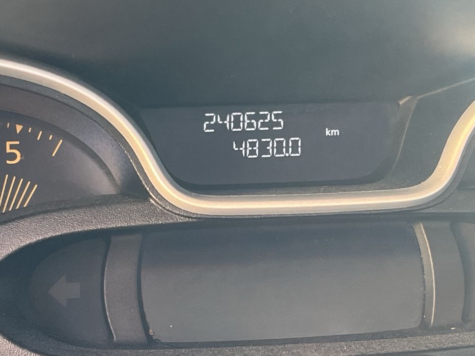 Renault Trafic 2015 – 1.6 dCi 120 CP