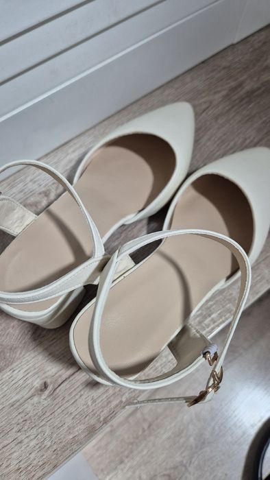 Очень красивые туфли 33 размера