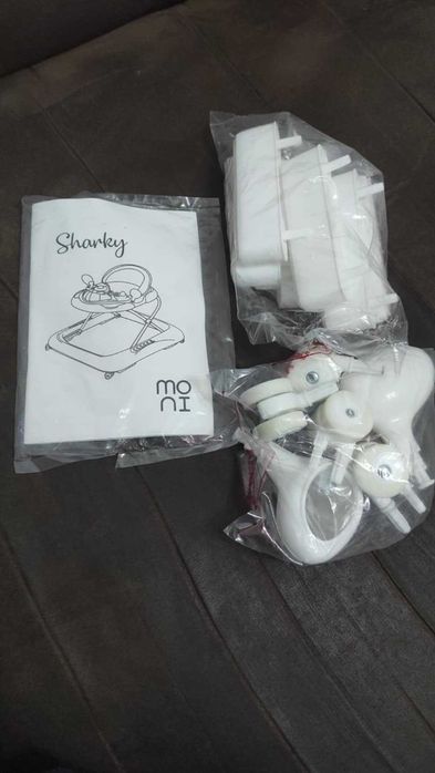 Проходилка Baby shark Moni