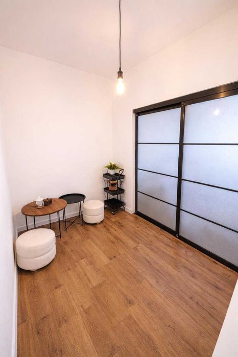 Apartament 3 camere mobilat complet, bloc nou, zonă liniștită