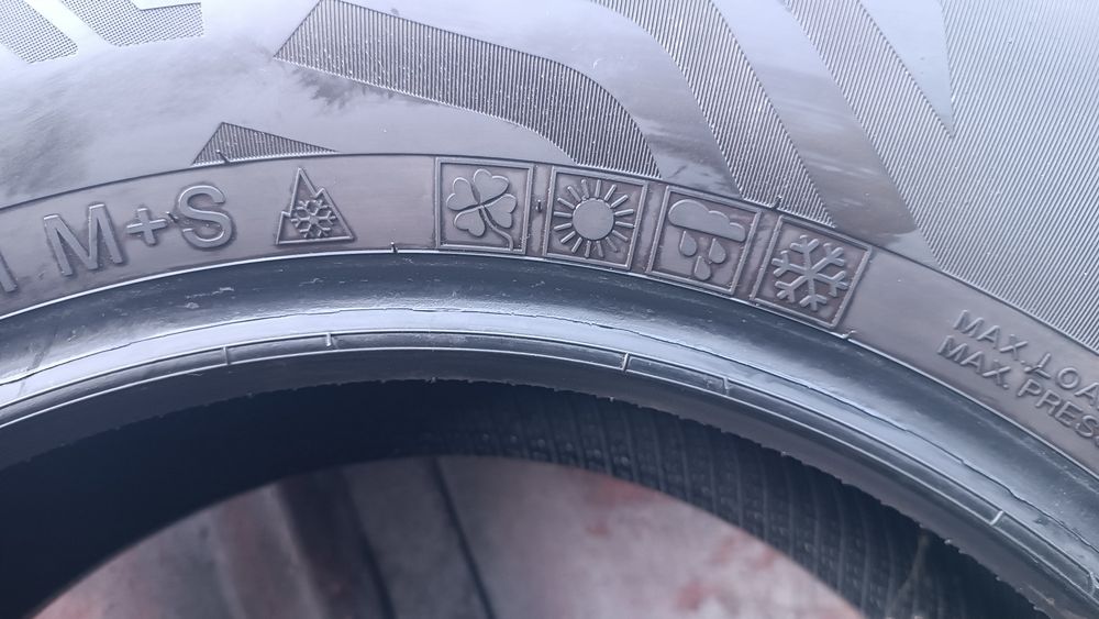 215/70/16 Vredestein Дот 0823