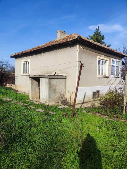 Тухлена здрава къща във Ваклино