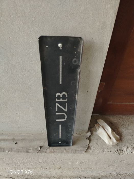 Подномерник UZB сотилади